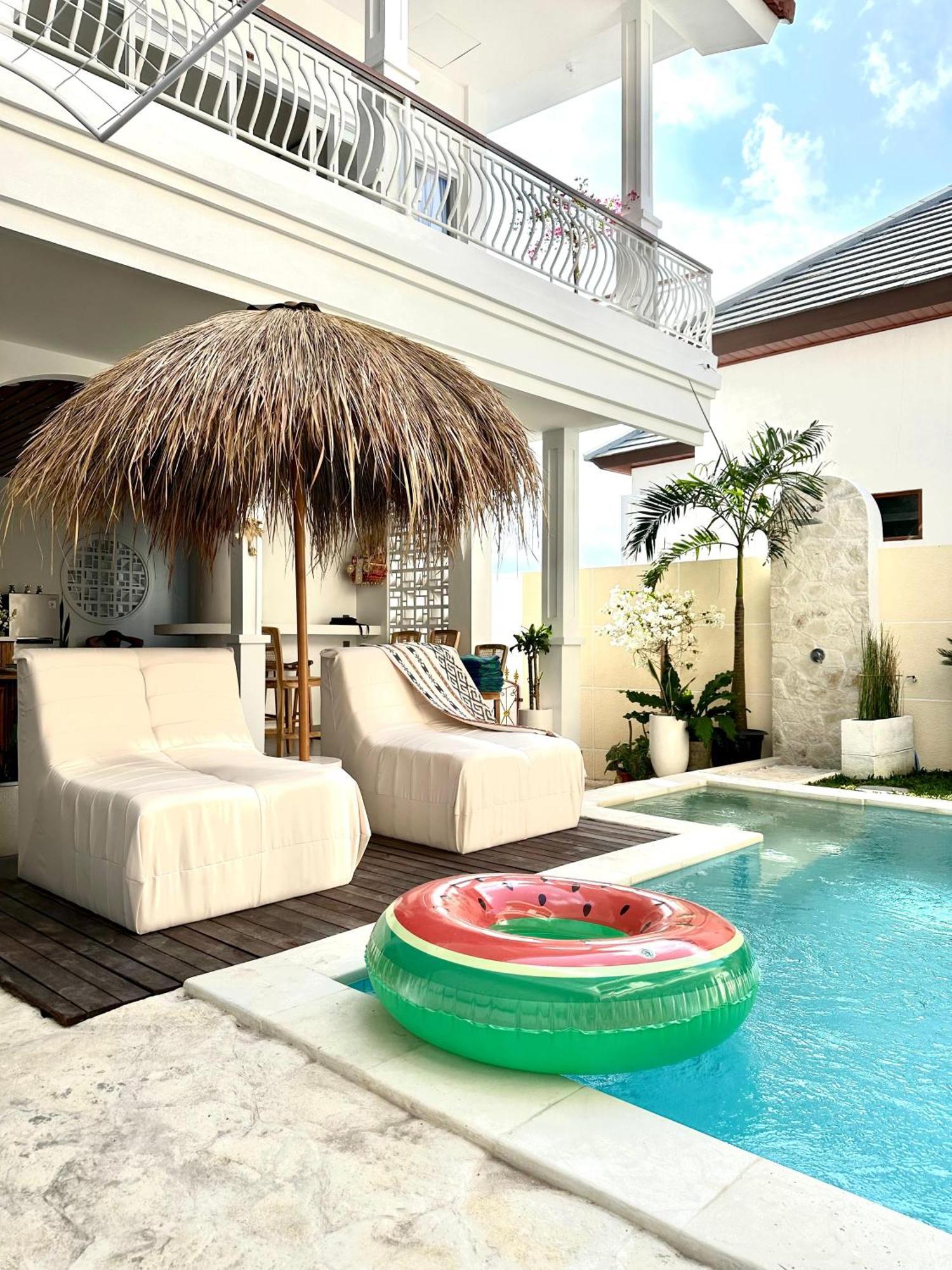 Ellies Hotel Nusa Dua  Kültér fotó